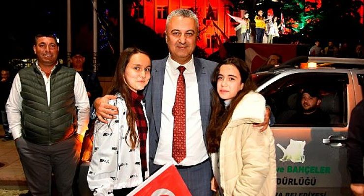 29 Ekim Cumhuriyet Bayramı Fener Alayı Yürüyüşü Coşku İçerisinde Gerçekleştirildi