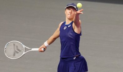 WTA Finalleri’nde Swiatek sürprize müsaade vermedi